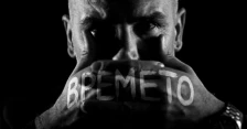 ВИДЕО: Спотот на Тони Зен за новата песна „Времето“