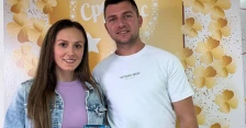 Кога колешките ептен ќе ти го погодат свадбениот подарок: Грепка му донесе автомобил на пар од Кривогаштани