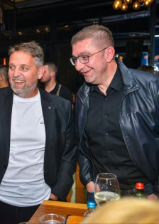 (Видео) Кандидатот на ВМРО објави слика од Тетово наместо Карпош: Соте, пак си ја утнал работата!