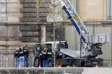 Две лица се уапсени за кражбата во Лувр