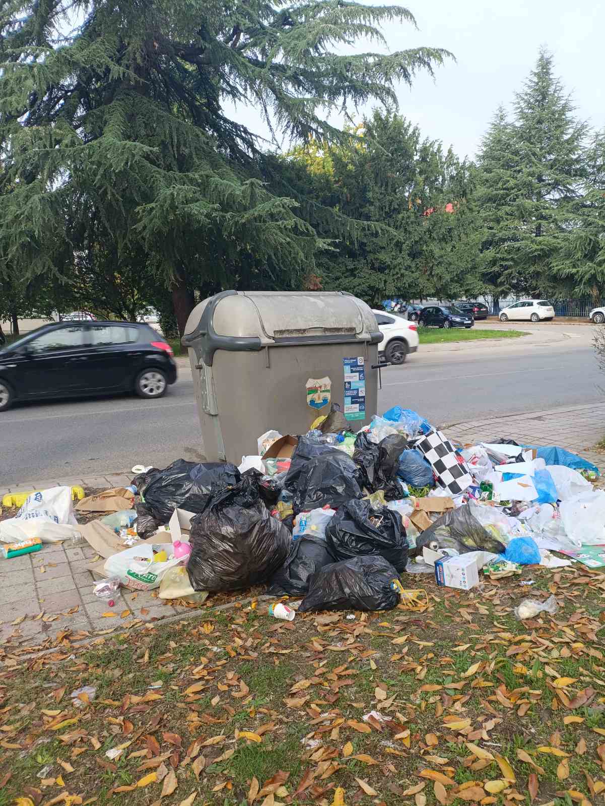 ОЈО истражува евентуално кривично дело во КХС поради несобирањето на ѓубрето