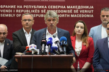 (Видео) Зијадин Села обвинува дека власта му прави притисок со полициски претреси, МВР демантира