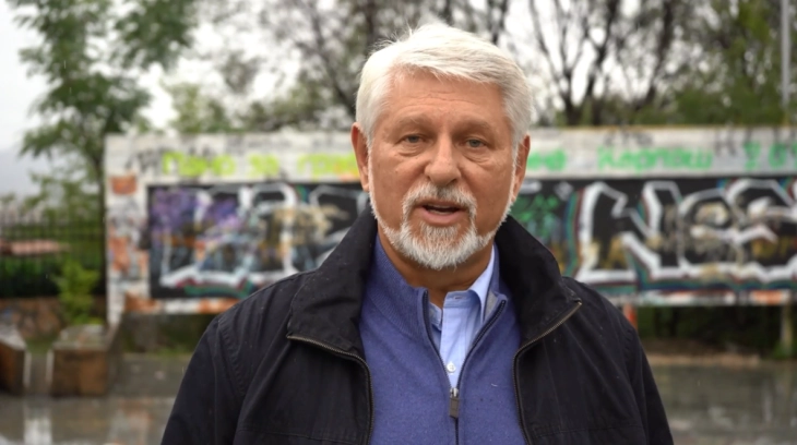 (Видео) Јакимовски: Од 7 сабајле до 7 вечер, нашите луѓе се на терен и го чистат сметот во Карпош!
