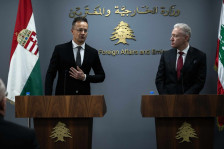 Сијарто: Место да ја финансира воената помош за Украина, Унгарија ќе ѝ даде 1,5 милиони евра на либанската војска