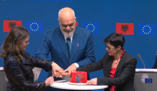 Кос: Посветени сме на вклучување на Албанија во Европската Унија