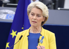 Фон дер Лајен: Европа ќе биде покрај Украина на секој чекор од патот кон праведен и траен мир