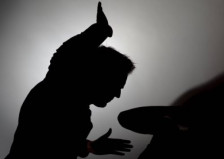 Приведен жител на Русиново, со стаклен предмет тешко повредил дете