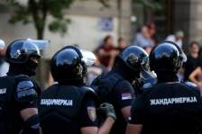 „Данас“: Српското МВР со предупредување до жандармеријата да не стапуваат во контакт со студентки во блокада