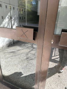 Нови избори, стари финти: Исклучени лифтови во Аеродром, се оневозможува пристап до избирачко место