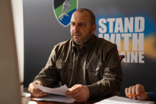 Поранешниот министер за одбрана побегнал од Украина – Умеров не се вратил од патувањето во САД поради корупциски скандал