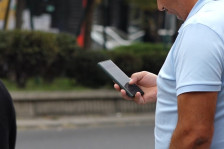 МВР опомена 150 граѓани кои зборувале на телефон додека поминувале на пешачки