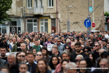 Родителите на загинатите деца во ,,Пулс” повикуваат на мирен марш во сабота за правично судење