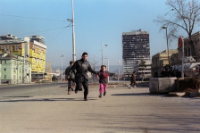 Истрага за странските „викенд-снајперисти“ во Сараево: „Носеа пушки што личеа како за на лов, ги таргетираа децата“