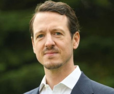 Принцот Филип Караѓорѓевиќ ги повика властите да го отстранат „Ќациленд“