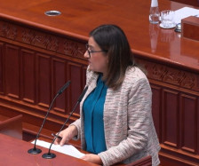 Тренчевска: Власта ги остави граѓаните сами, упорно бега од покачување на минималната плата на 500 евра