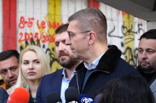 ДУИ и Вреди обединети – на протест во Скопје за поддршка на војниците на ОВК, Мицкоски најавува кризен штаб