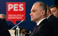 Филипче од Брисел: Барам поддршка од Европа за одбрана на демократијата во Македонијa