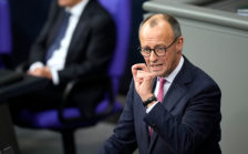 „Ние не сме пион во рацете на големите сили“, вели германскиот канцелар Мерц во новогодишното обраќање!