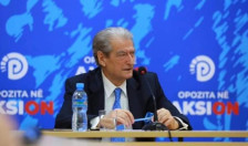 Бериша најави национални протести во Албанија и бара техничка влада