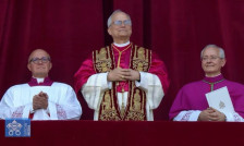 Авионот на папата Лав XIV во дефект