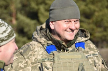 Анкета: Популарниот генерал ќе го уништи Зеленски на избори