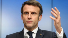 Макрон: Русија само ескалира и не сака мир