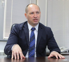 Миноски за „растот на БДП“: Трошиме туѓи пари и кредити, а не произведуваме повеќе