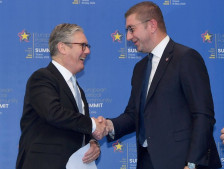 Британска амбасада: Соработуваме со Македонија во борбата против нерегуларната миграција