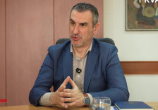 Топаловски во „Претрес“: Казните ќе се повлекуваат ако возач брзал во болница, но ќе се казни ако завршил на кафенце, имаме како да провериме