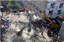 Трагедија во Мароко: Се урнаа две згради, најмалку 19 жртви, меѓу кои и 4 деца