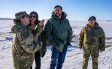 Трамп: Мора да го поседуваме Гренланд за да ги спречиме Русија и Кина да го земат