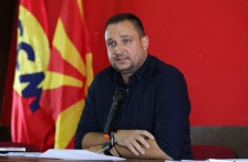 Трендафилов: Ако не протестирате, тие исто така мислат дека сте задоволни, дека и 25 евра од март Ви се многу и дека не ги заслужувате !