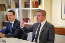 Мицкоски на средба со сопственикот на компанијата „Фор-ај-џи”: Ќе инвестира повеќе од 100 милиони евра во развој на третиот мобилен оператор