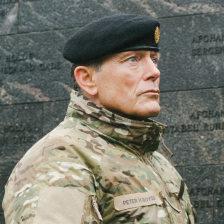 Данците испраќаат нови војници во Гренланд, и началникот на ГШ оди со нив