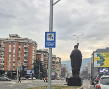 „Сообраќајот е под видео надзор“ започна поставување табли низ Скопје