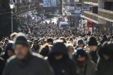Марш во чест на жртвите од пожарот во Кран-Монтана