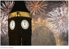 (Фото+видео) 100.000 луѓе со спектакуларен огномет ја дочекаа Новата година во Лондон