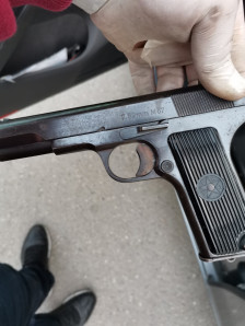 Битолчанец отишол во ноќен клуб со пиштол без дозвола!