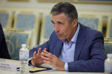 Бивши шеф на НАТО: Од дете ги сметав САД за лидер на слободниот свет, а сега…