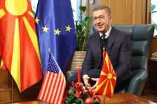 Mицкоски се испрати со Агелер