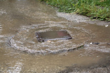 Поплавени се повеќе земјоделски површини низ државата, заматена водата за пиење во Крушево