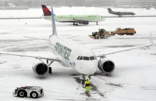 Околу 12.000 летови низ САД се откажни поради снежна бура