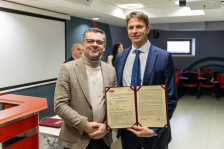 „Оне Македонија“ доби лиценца за трет мобилен оператор во државата