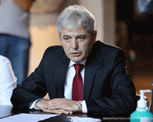 И Ахмети по Апасиев одлучи да оди на лидерска, осамен во бојкотот остана Филипче