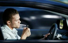 Нема да смеете да пушите ниту во кола – Детален список: Каде целосно ќе се забранат сите видови цигари со новиот закон за заштита од пушење