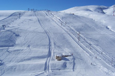 ХАОС НА ПОПОВА ШАПКА: Метална санка влетала меѓу деца – има повредени!