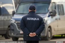 Двајца малолетници запалиле автобус паркиран во дворот на училиште во Радовиш