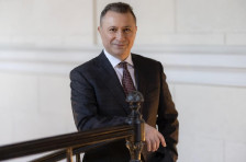 И Груевски честиташе Нова година: „Македонија да си го најде својот пат – напред и нагоре!“