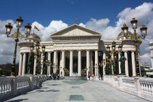 ЧУДНА КРАЖБА ОД ДРЖАВНИОТ АРХИВ: Тројца тинејџери фатени со украдени книги