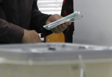 Доцни исплатата на парите за членовите на изборните одбори